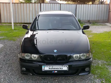 BMW 528 1999 года за 4 600 000 тг. в Талдыкорган – фото 2