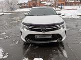 Toyota Camry 2015 года за 10 700 000 тг. в Усть-Каменогорск