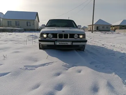 BMW 520 1993 года за 1 500 000 тг. в Шамалган – фото 3