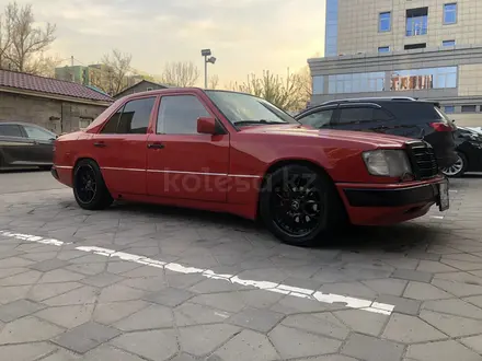Mercedes-Benz E 260 1989 года за 3 200 000 тг. в Алматы – фото 6