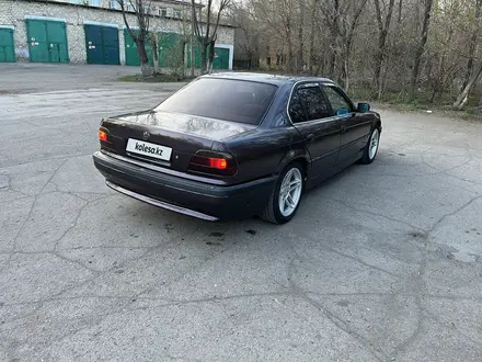 BMW 728 1997 года за 2 300 000 тг. в Караганда