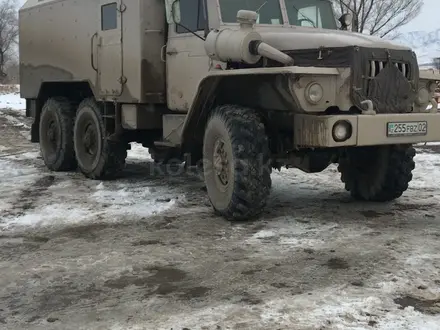 Урал  43203 1999 года за 5 700 000 тг. в Алматы – фото 2