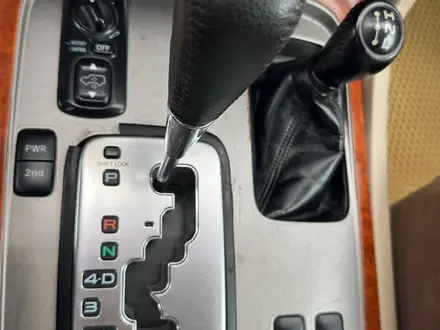 Toyota Land Cruiser 2007 года за 10 500 000 тг. в Актобе – фото 3