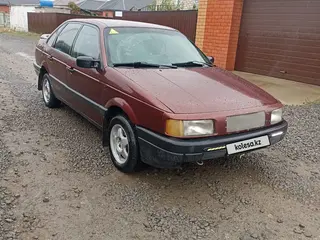 Volkswagen Passat, 1990