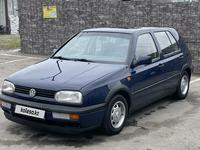 Volkswagen Golf 1994 годаүшін2 250 000 тг. в Алматы