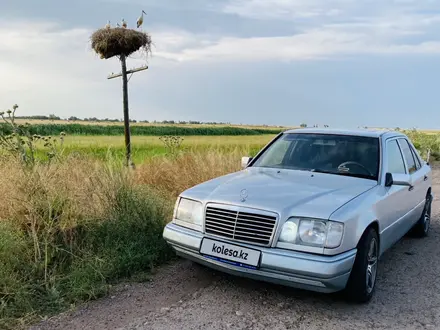 Mercedes-Benz E 220 1995 года за 3 000 000 тг. в Алматы – фото 5