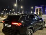 Toyota RAV4 2021 годаүшін11 000 000 тг. в Жанаозен – фото 5
