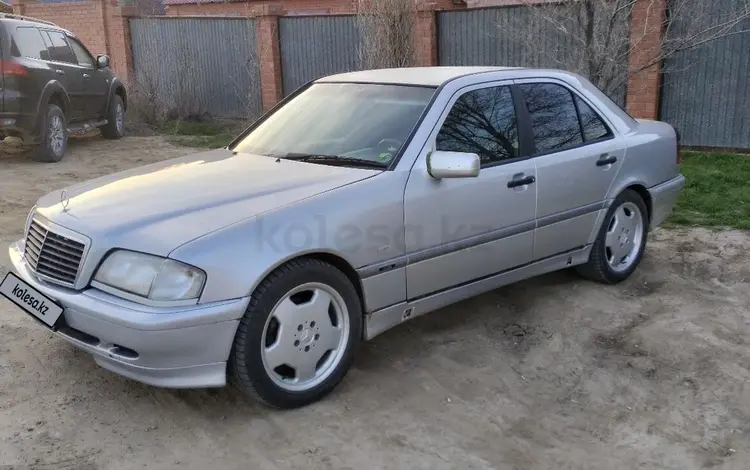 Mercedes-Benz C 200 1997 годаүшін2 500 000 тг. в Атырау