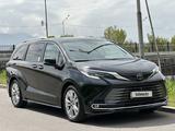 Toyota Sienna 2021 года за 29 000 000 тг. в Алматы