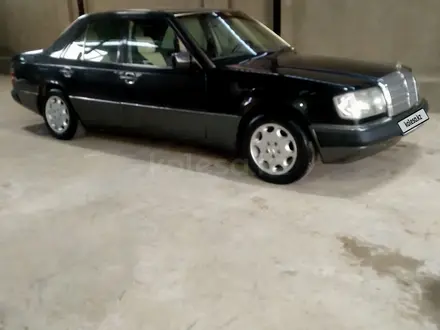 Mercedes-Benz E 200 1991 года за 16 000 000 тг. в Сарыагаш – фото 4