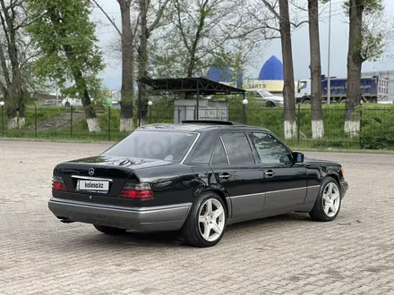 Mercedes-Benz E 280 1994 года за 2 500 000 тг. в Алматы – фото 2