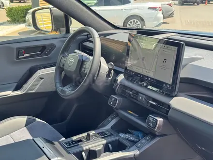 Toyota RAV4 2026 года за 26 390 000 тг. в Астана – фото 9