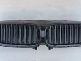 РЕШЁТКА РАДИАТОРА С ЖАЛЮЗЯМИ БМВ BMW G30. за 150 000 тг. в Алматы