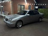 Mercedes-Benz E 320 2001 года за 4 000 000 тг. в Уральск – фото 3
