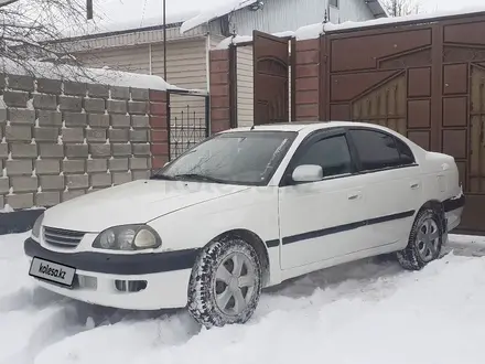 Toyota Avensis 1998 года за 1 400 000 тг. в Тараз – фото 2