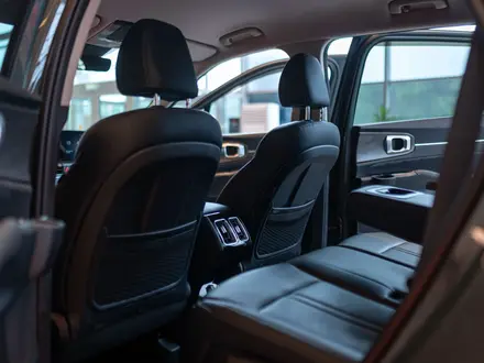 Kia Sorento Luxe 2025 года за 22 490 000 тг. в Алматы – фото 17