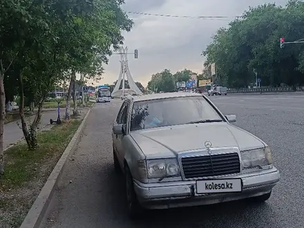 Mercedes-Benz E 220 1992 года за 1 500 000 тг. в Алматы – фото 6