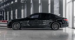 Mercedes-Benz S 580 4MATIC 2025 годаүшін116 898 000 тг. в Алматы – фото 3