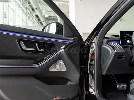 Mercedes-Benz S 580 4MATIC 2025 года за 116 898 000 тг. в Алматы – фото 7