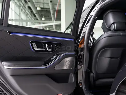 Mercedes-Benz S 580 4MATIC 2025 года за 116 898 000 тг. в Алматы – фото 9
