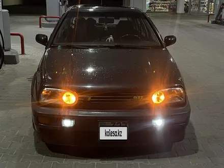 Volkswagen Golf 1994 года за 1 200 000 тг. в Уральск – фото 3
