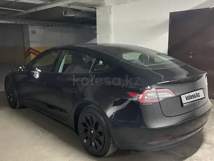 Tesla Model 3 2021 года за 15 500 000 тг. в Алматы – фото 5