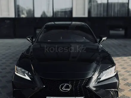 Lexus ES 350 2020 года за 26 500 000 тг. в Шымкент