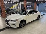 Lexus ES 250 2015 года за 17 300 000 тг. в Атырау – фото 2