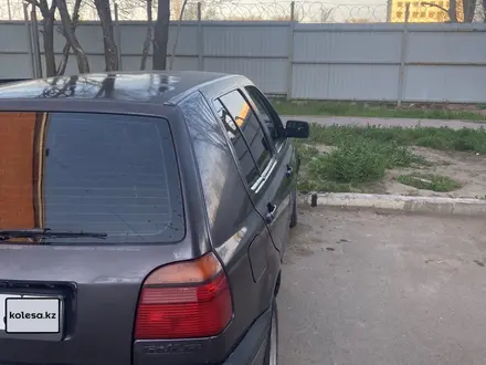 Volkswagen Golf 1993 года за 900 000 тг. в Конаев (Капшагай) – фото 4