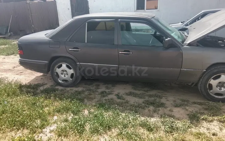 Mercedes-Benz E 220 1993 года за 1 200 000 тг. в Талдыкорган