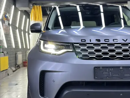 Land Rover Discovery 2021 года за 45 000 000 тг. в Астана – фото 38