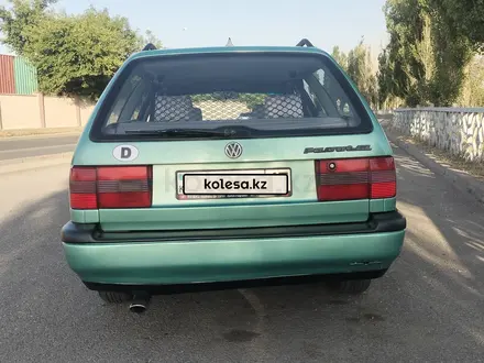Volkswagen Passat 1995 года за 2 300 000 тг. в Шымкент – фото 2