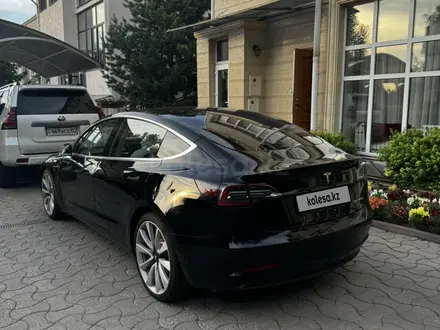 Tesla Model 3 2018 года за 14 000 000 тг. в Алматы – фото 3