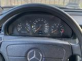 Mercedes-Benz C 200 1995 годаүшін2 550 000 тг. в Караганда – фото 4