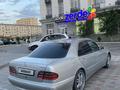 Mercedes-Benz E 320 2001 года за 3 000 000 тг. в Актау – фото 2