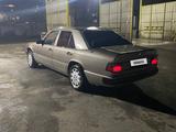 Mercedes-Benz E 230 1989 года за 1 290 525 тг. в Аксукент