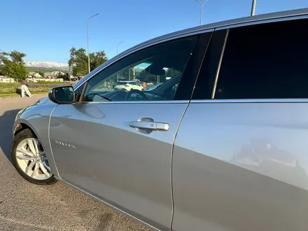 Chevrolet Malibu 2017 года за 7 000 000 тг. в Алматы – фото 14