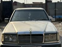 Mercedes-Benz E 230 1989 годаfor700 000 тг. в Шымкент