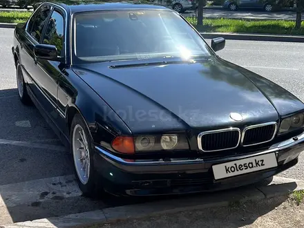 BMW 730 1994 года за 3 300 000 тг. в Шымкент