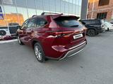 Toyota Highlander 2022 годаүшін25 300 000 тг. в Астана – фото 2