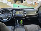 Toyota Highlander 2014 года за 14 000 000 тг. в Астана – фото 5