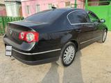 Volkswagen Passat 2007 года за 3 800 000 тг. в Кызылорда – фото 4