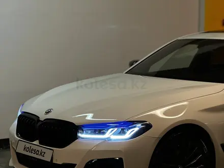 BMW 530 2018 года за 18 500 000 тг. в Алматы – фото 3