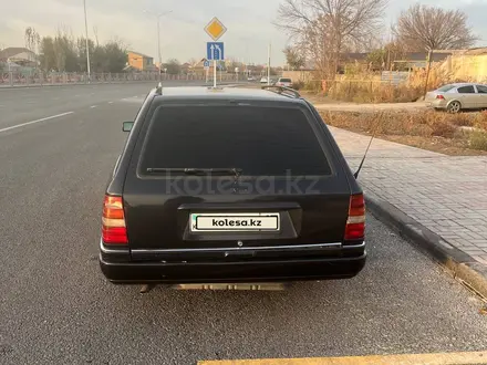 Mercedes-Benz E 320 1993 года за 2 800 000 тг. в Шымкент