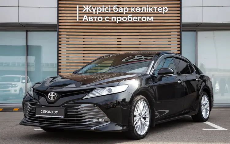 Toyota Camry 2019 года за 12 990 000 тг. в Алматы