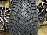 Nokian Hakkapeliitta 10 SUV 275/40 R22 — Финляндия за 240 000 тг. в Астана – фото 2