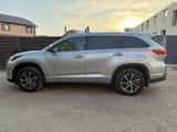 Toyota Highlander 2017 года за 14 300 000 тг. в Уральск – фото 4