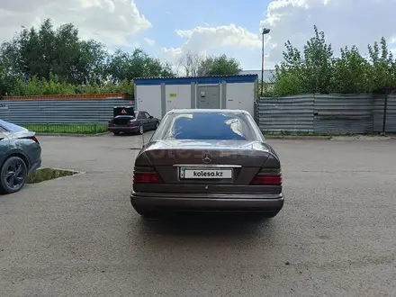 Mercedes-Benz E 280 1994 года за 2 500 000 тг. в Астана – фото 6