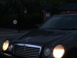 Mercedes-Benz E 300 1998 годаүшін2 650 000 тг. в Караганда – фото 4