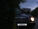 Mercedes-Benz E 300 1998 года за 2 650 000 тг. в Караганда – фото 2
